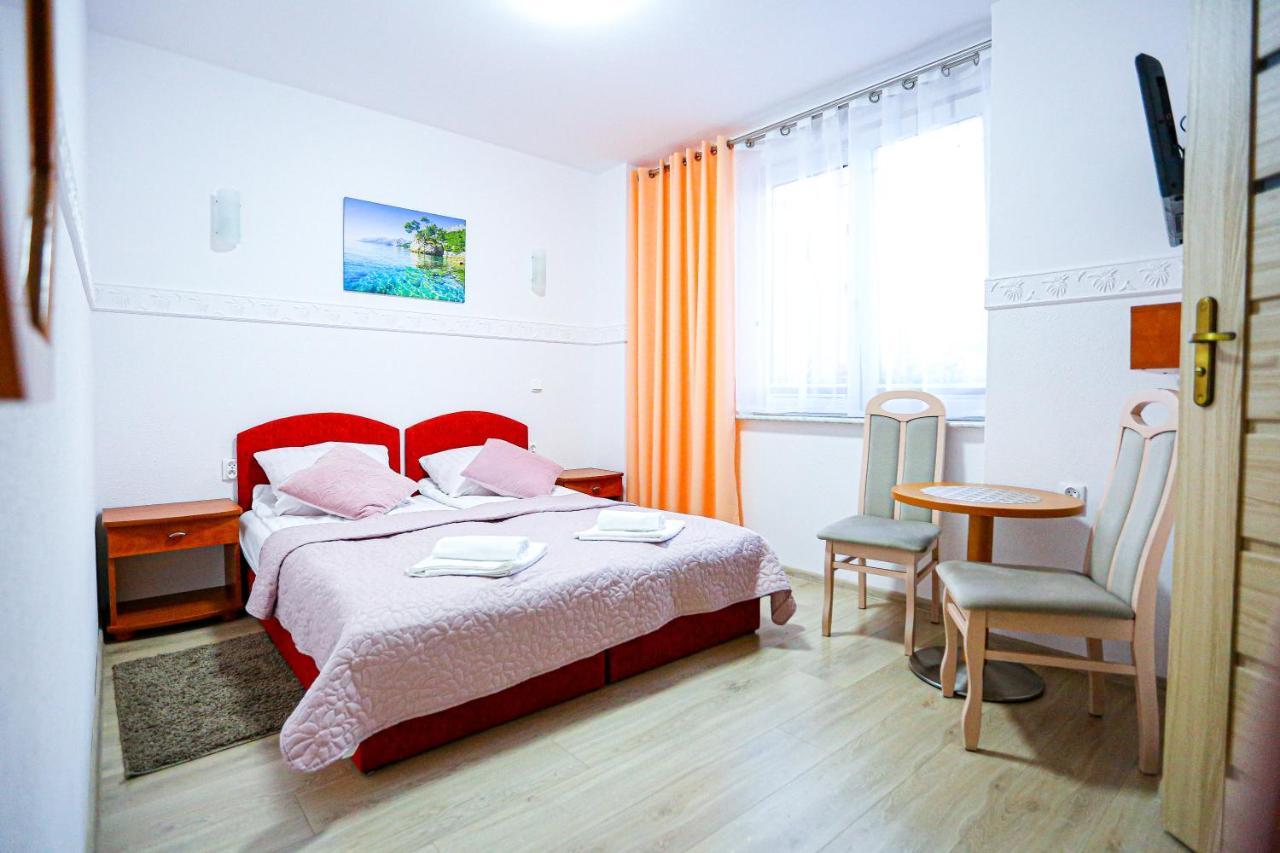 Villa Roza Pokoje & Apartamenty Leba Exterior foto
